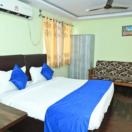 Hotel Ankitha Grand Хайдарабад Экстерьер фото