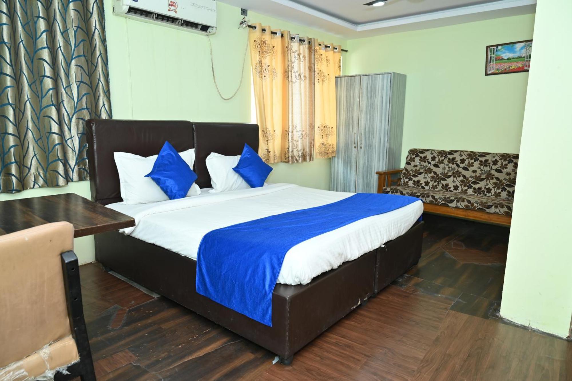 Hotel Ankitha Grand Хайдарабад Экстерьер фото
