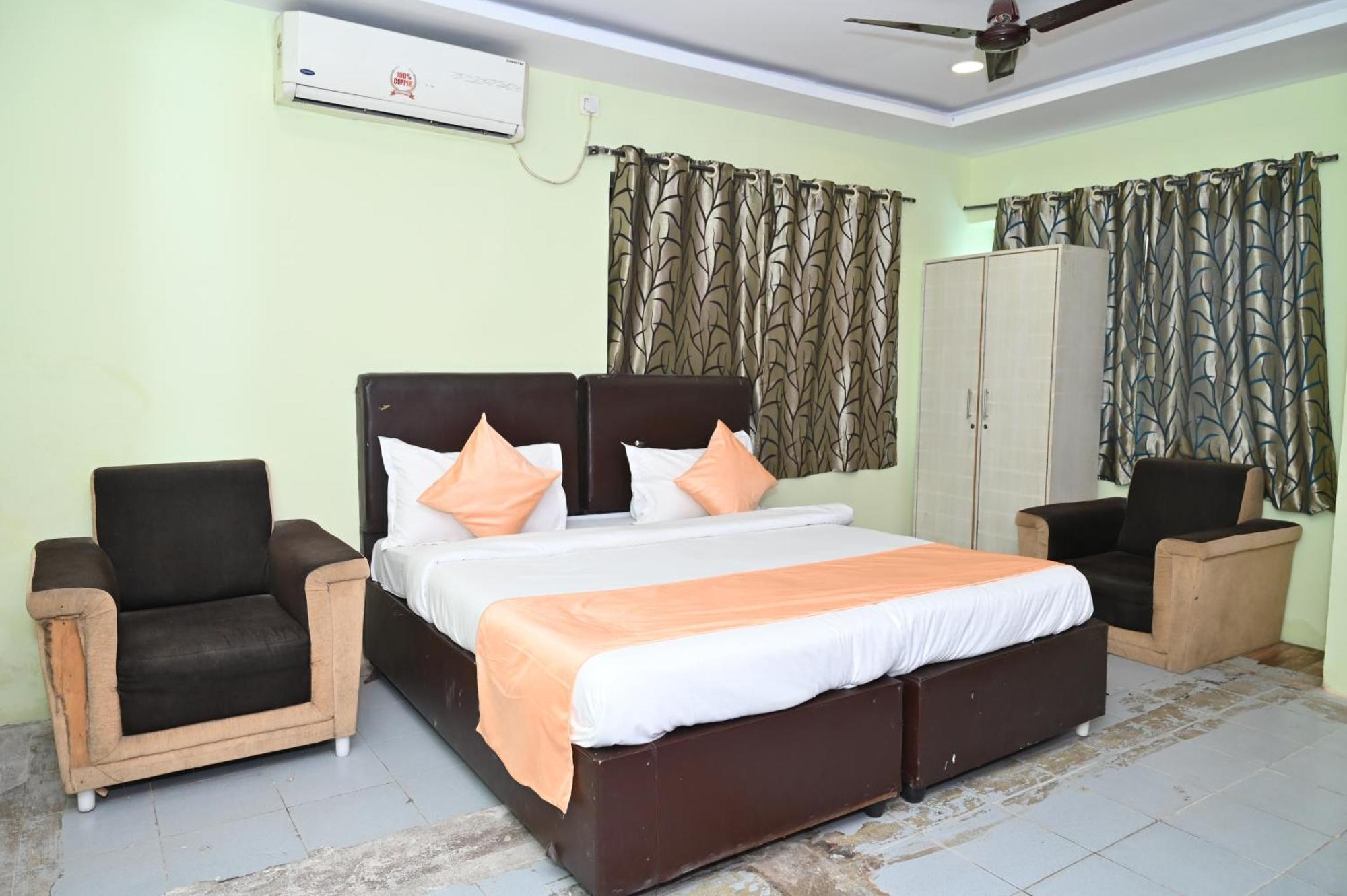Hotel Ankitha Grand Хайдарабад Экстерьер фото